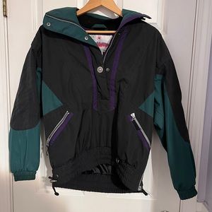 Size 8 Retro Black, green, and purple Obermeyer Windbreaker quarter zip.